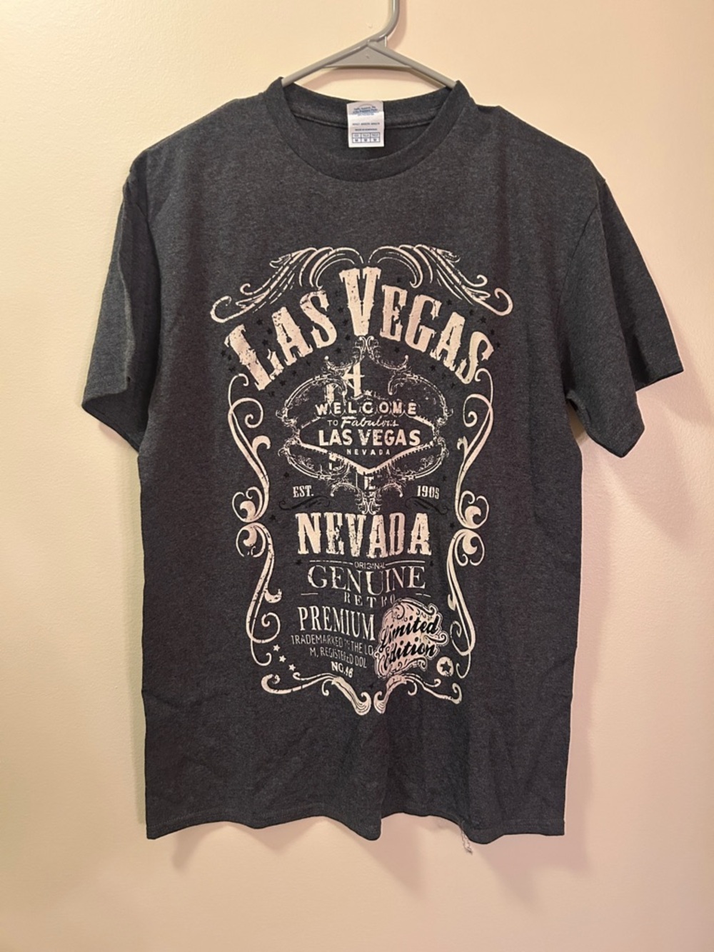 Las Vegas Graphic T-Shirt Men’s L Gray Souvenir Travel Vacation Tee